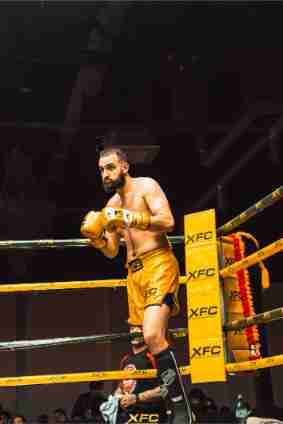 Fight 14 - Khan vs Pettifer - Image 7