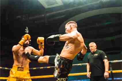 Fight 14 - Khan vs Pettifer - Image 10