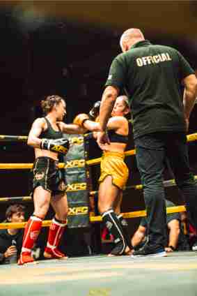 Fight 5 - McFarlane vs Carron - Image 14