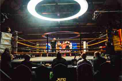 Fight 5 - McFarlane vs Carron - Image 17